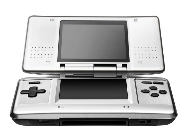 Nintendo DS (Dual Screen) серебряная - Nintendo Inc 2005 г инфо 3869l.
